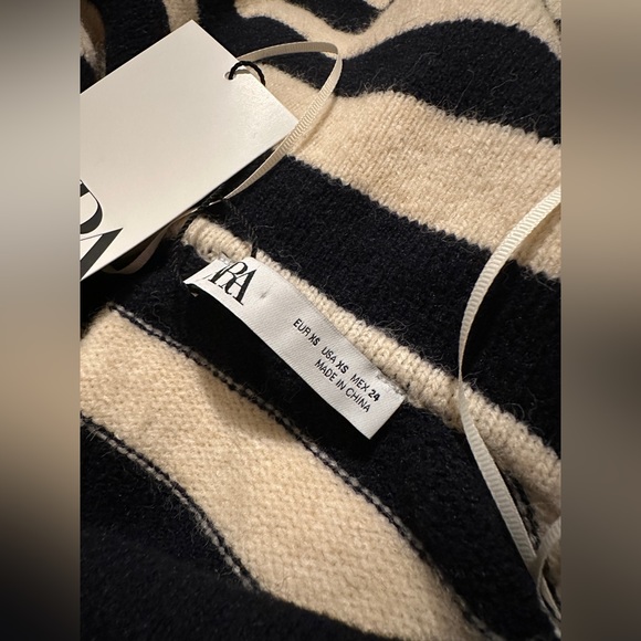 SOLD NWT ZARA STRIPED KNIT SWEATER XS - Picture 8 of 8